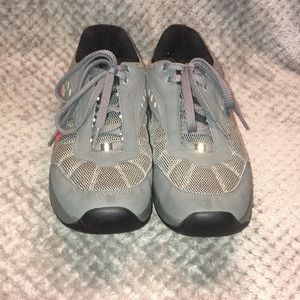 Chung Shi Power Walking Shoes In Gray Sz 5.5